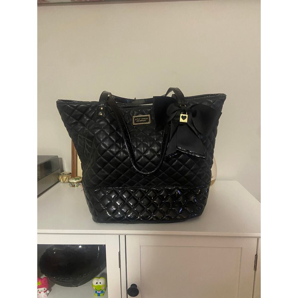 Vintage Betsey Johnson Quilted Tote 🖤✨